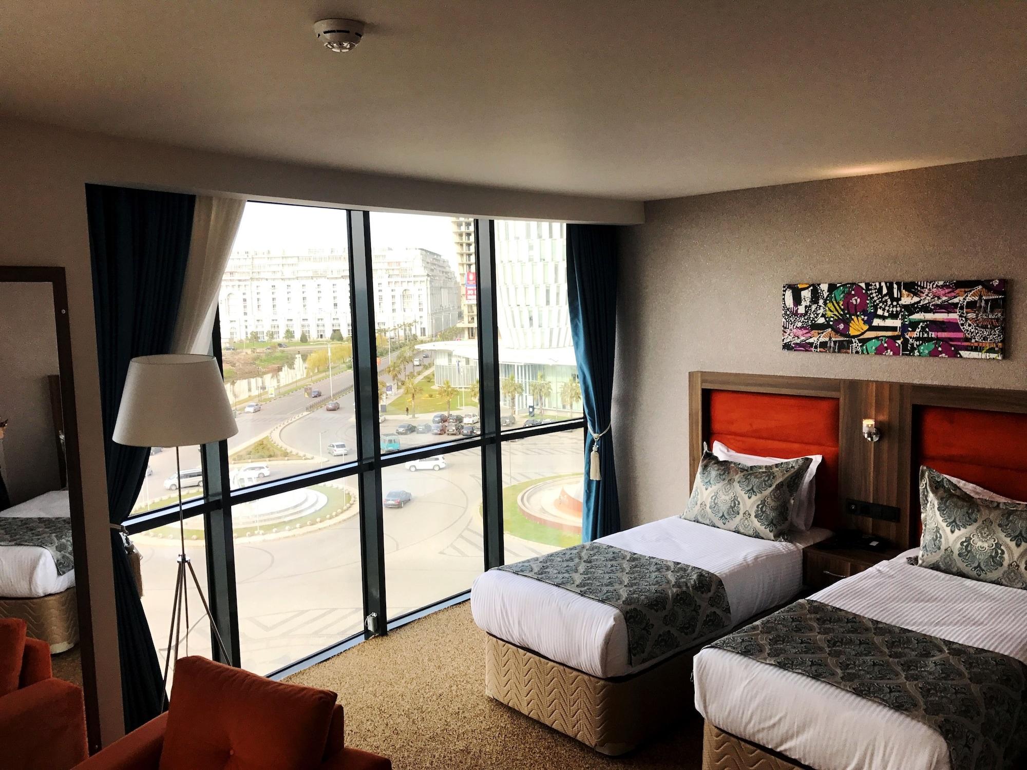 Sky Tower Hotel Batumi Exterior foto A room at the hotel